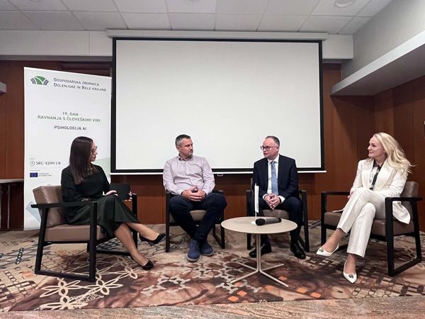 Dva projekta, dve podjetji, dve priznanji