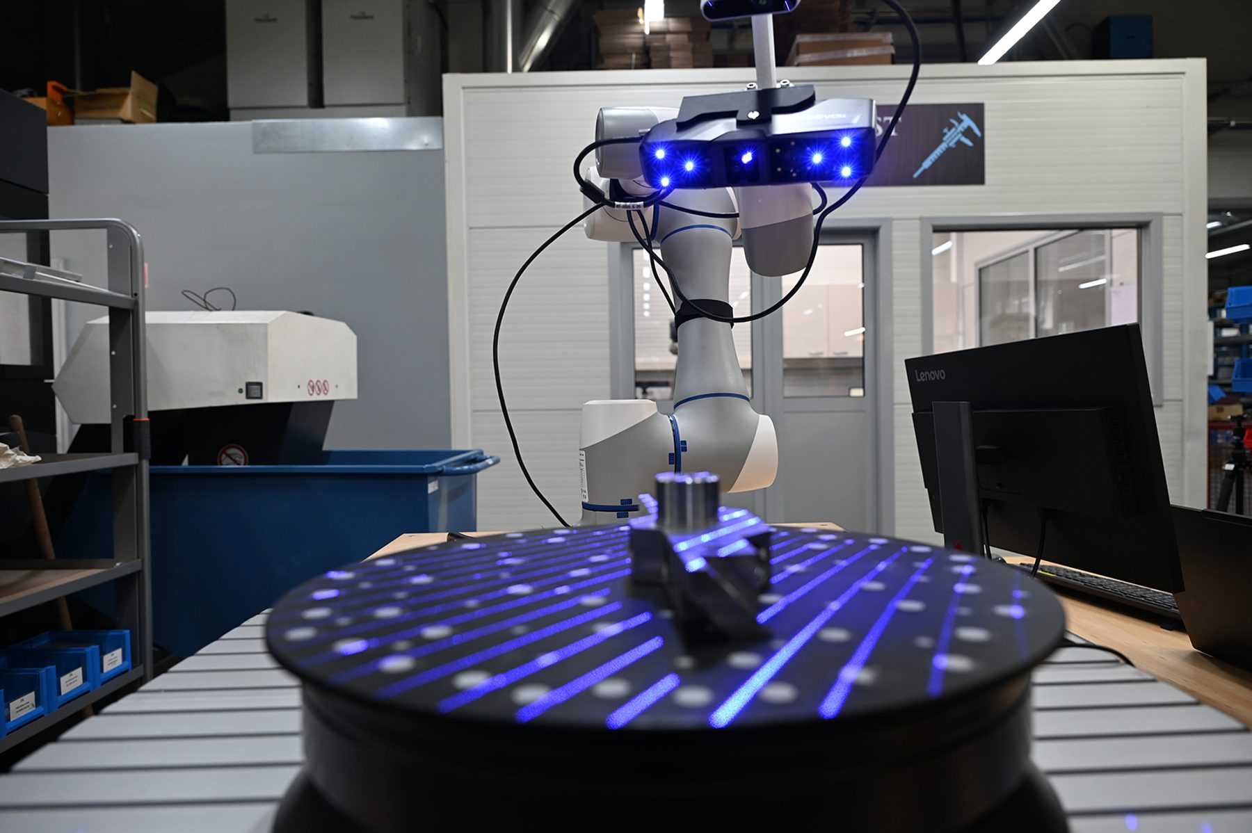 Zlato priznanje za Rudolfovo za inovacijo na področju umetne inteligence in robotike